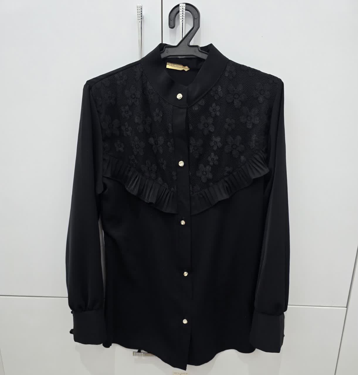 شومیز جلو چین دار گیپور زنانه